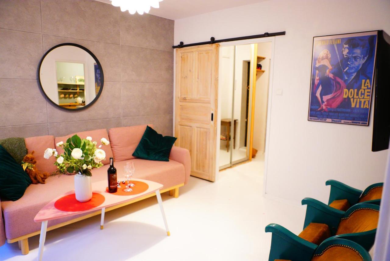 Cinema Apartment Kinowa 华沙 外观 照片